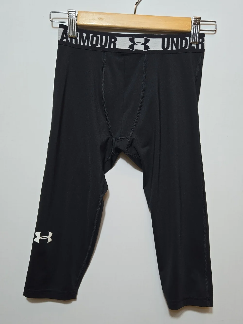 Under Armour Youth Heat Gear 3/4 Leggings Boys Size M Fitted‎